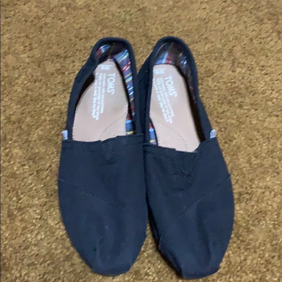 Black Toms! Size 6 - Picture 1 of 3
